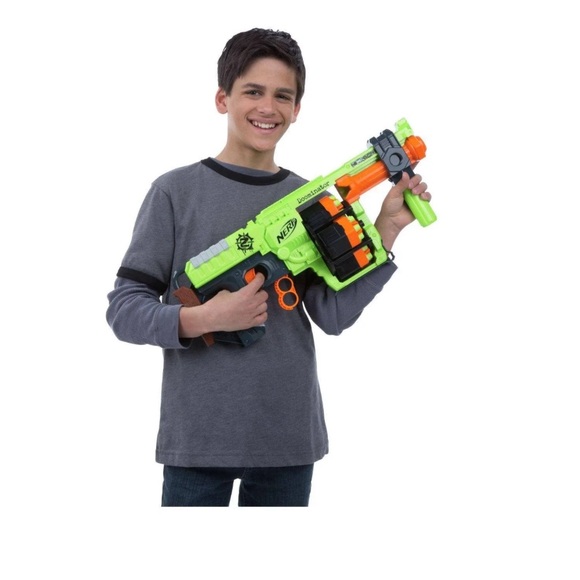 Nerf Zombie Strike Doominator Holds 24 Darts Zombie Blaster from Hasbro - Picture 1 of 14
